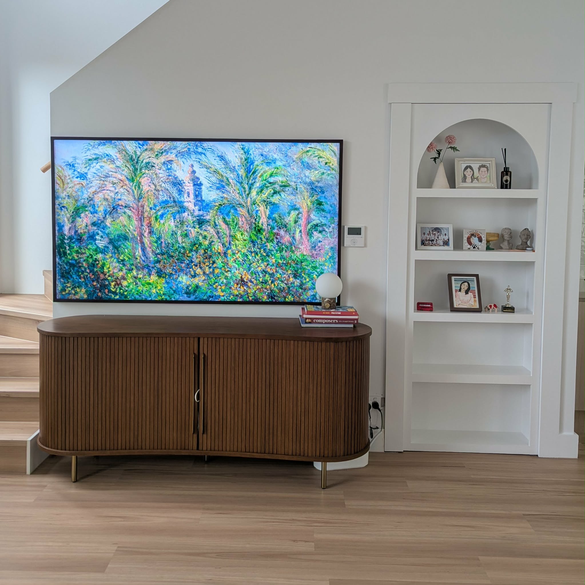 Arched built-in shelving